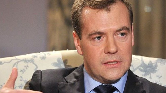 Medvedev, Davutoğlu&#039;nun doğum gününü kutladı...
