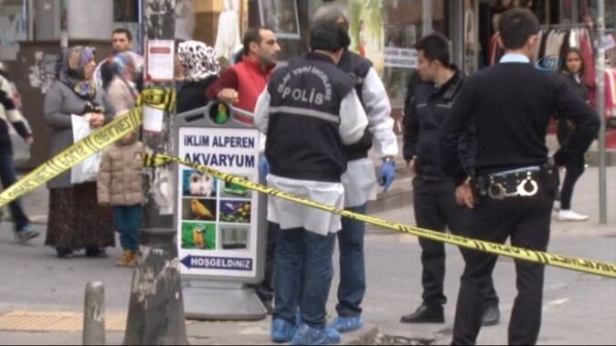 İstanbul&#039;da polise saldırı!