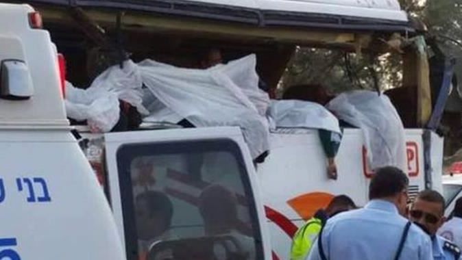 Mescid-i Aksa dönüşü feci kaza: 8 kadın öldü