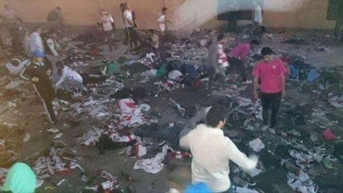 Mısır&#039;da 22 taraftar öldü