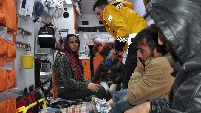 Şırnak&#039;ta Mehmetçik donmak üzere olan 17 Suriyeliyi kurtardı