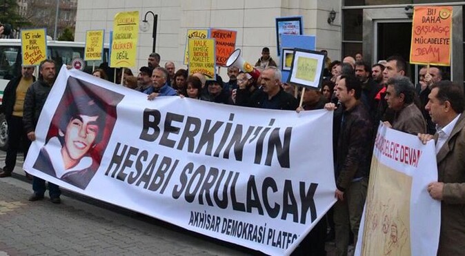 Erdoğan&#039;a hakaret eden 41 sanık hakim karşısında