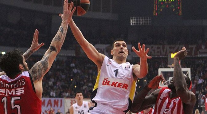 Fenerbahçe Ülker tarih yazdı! Basket devini deplasmanda devirdi!
