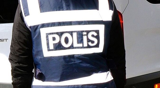 Diyarbakır&#039;da 2 polis uyuşturucu baronluğundan tutuklandı