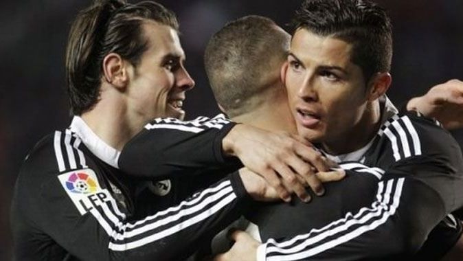 Ronaldo zorladı, Bale attı