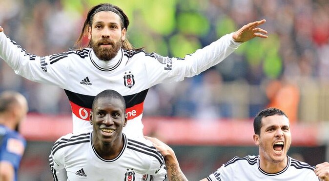 Beşiktaş 3 hafta önce kaptırdığı koltuğa yeniden oturdu