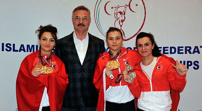 Türkiye&#039;den halterde madalya rekoru