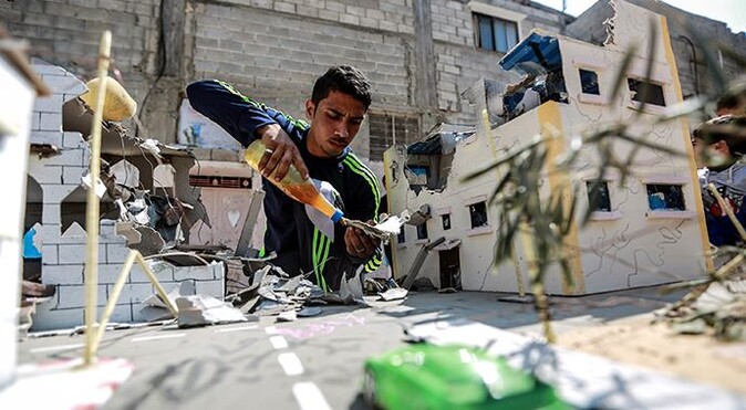İsrail&#039;in Gazze saldırıları makette