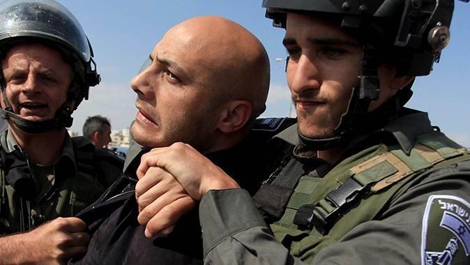 İşgalci İsrail güçleri, 15 Filistinliyi gözaltına aldı