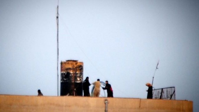 Terör örgütü IŞİD Türkiye sınırına telsiz sistemi kurdu