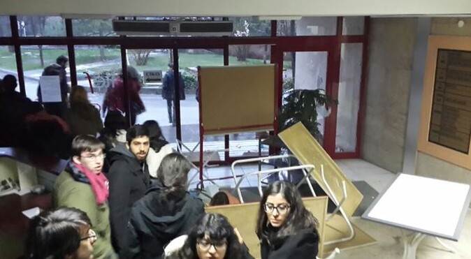 Ankara Üniversitesi&#039;nde kavga çıktı