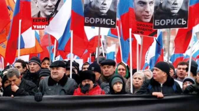 On binlerce Rus Nemtsov için toplandı