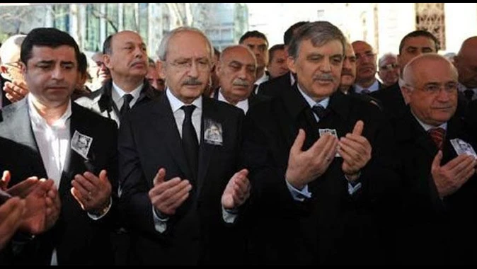 Yaşar Kemal&#039;i yan yana uğurladılar