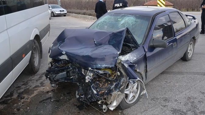 Karaman&#039;da feci kaza: 14 yaralı