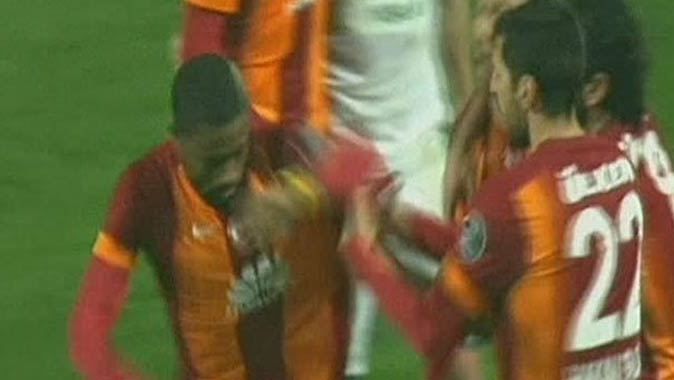 Galatasaray&#039;da maç sonu olay!