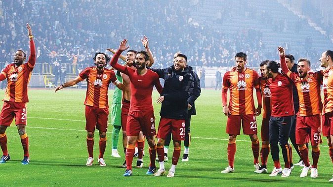Galatasaray müthiş bir geri dönüşe imza attı