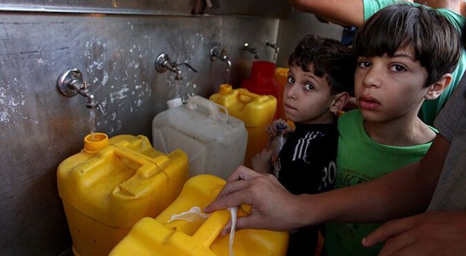 İsrail&#039;e Filistinlilerin 7 katı içme suyu