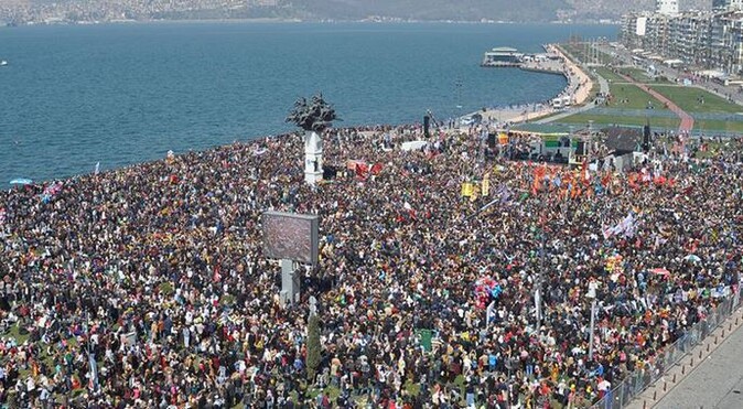 İzmir Gündoğdu&#039;da ilk Nevruz kutlaması