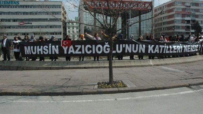 Meclis önünde Yazıcıoğlu eylemi