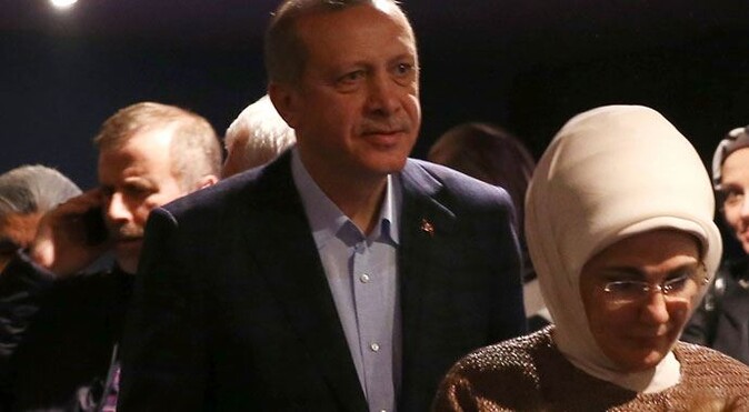 Erdoğan sinemada 80 darbesini izledi