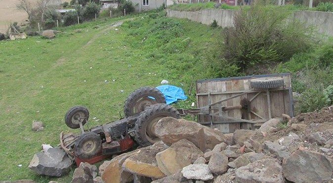 Tarım işçileri kaza yaptı: 2 ölü 15 yaralı
