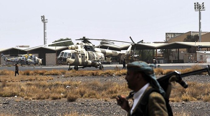 Yemen&#039;de Sana Uluslararası Havaalanı vuruldu!