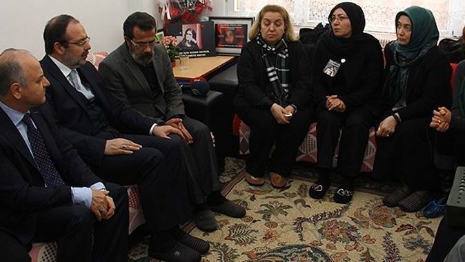 Mehmet Görmez&#039;den Özgecan&#039;ın ailesini ziyaret etti