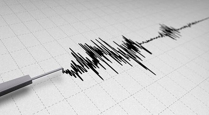 Papua Yeni Gine&#039;de 7,7 büyüklüğünde deprem
