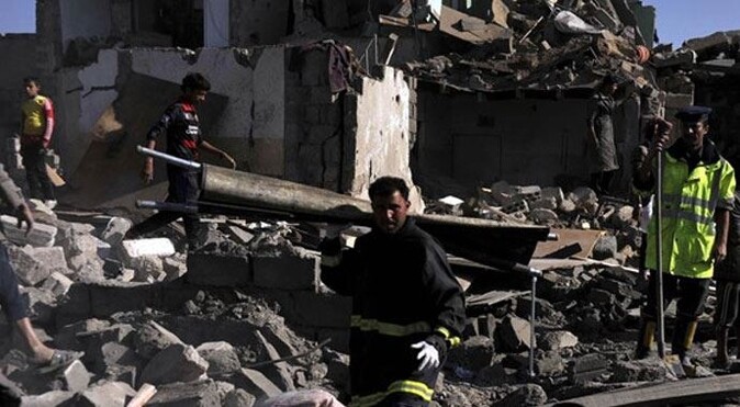 Arap uçakları Sana&#039;ya bomba yağdırdı: 40 ölü