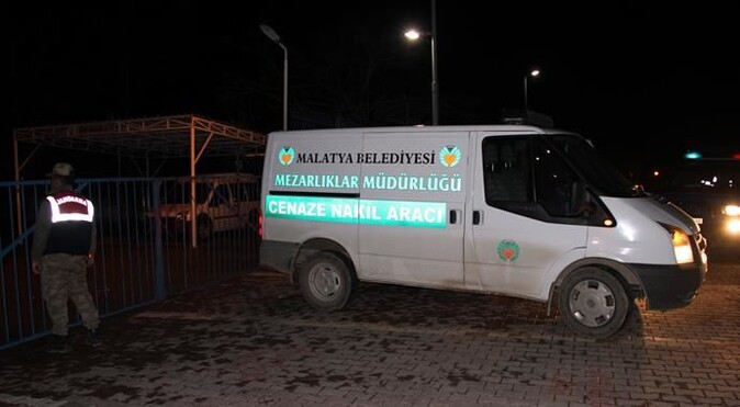 Malatya&#039;da boş arazide yanmış kadın cesedi bulundu!