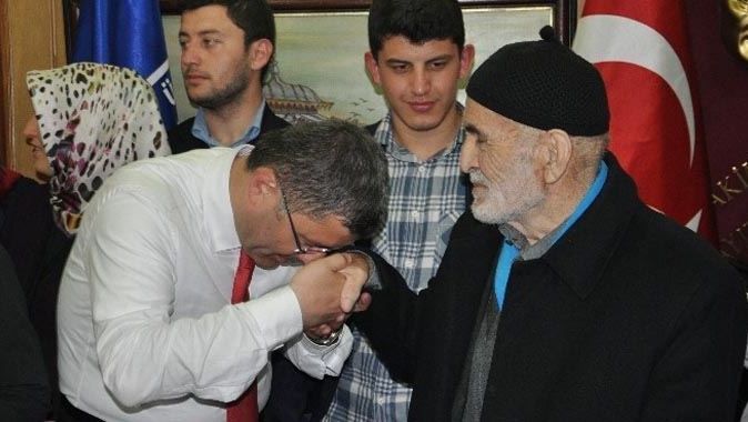 Başkan Hilmi Türkmen&#039;in babası Mustafa Türkmen vefat etti