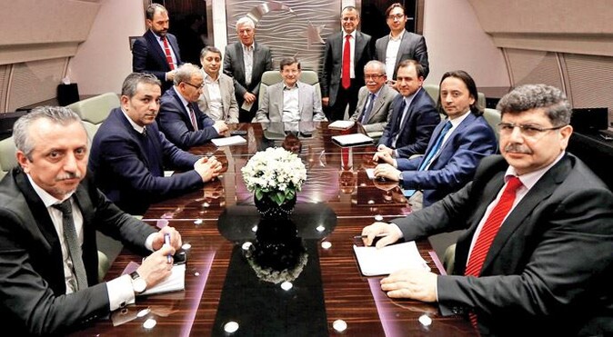 Başbakan Davutoğlu: Türbeye kadar alırdık