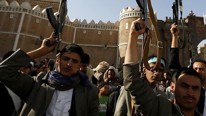 Yemen&#039;de Salih ve Hadi yanlıları çatıştı: 20 ölü!