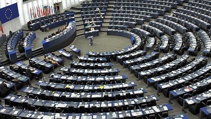Avrupa Komisyonu Rusya-Macaristan nükleer anlaşmasını onayladı