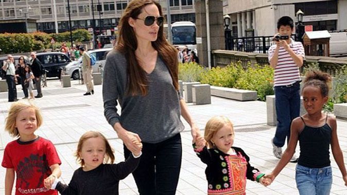 Angelina Jolie 7. kez anne oluyor