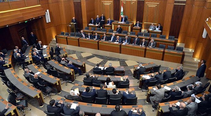 Lübnan&#039;da cumhurbaşkanını yine seçemedi