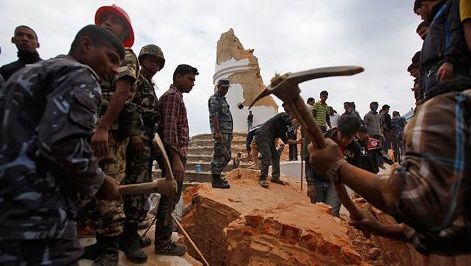 Nepal&#039;deki deprem sonrası ölü sayısı artıyor