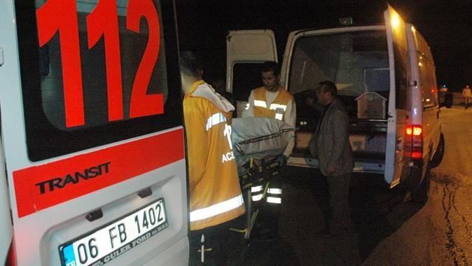 Belediyeye ait kamyonla çarpışan araç dere yatağına uçtu: 2 ölü