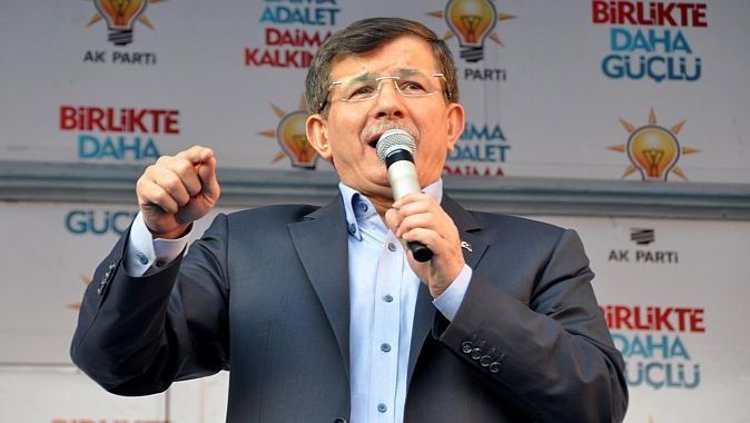 Davutoğlu: Erdoğan&#039;ı ve beni tehdit ettiler