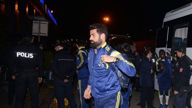 Fenerbahçe İstanbul&#039;a indi