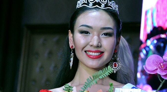 2015 Kırgızistan güzeli 19 yaşındaki Dayana Omuraliyeva oldu