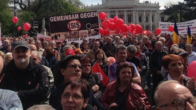 Viyana&#039;da 100 bin kişiyle 1 Mayıs kutlaması