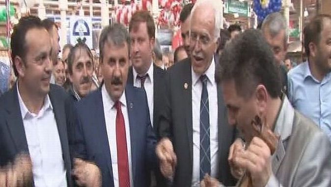 Mustafa Kamalak ve Destici horon tepti!