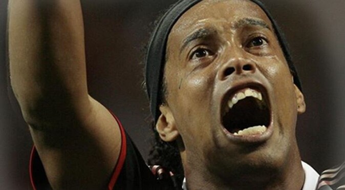 Ronaldinho çıldırdı, stadı terk etti!