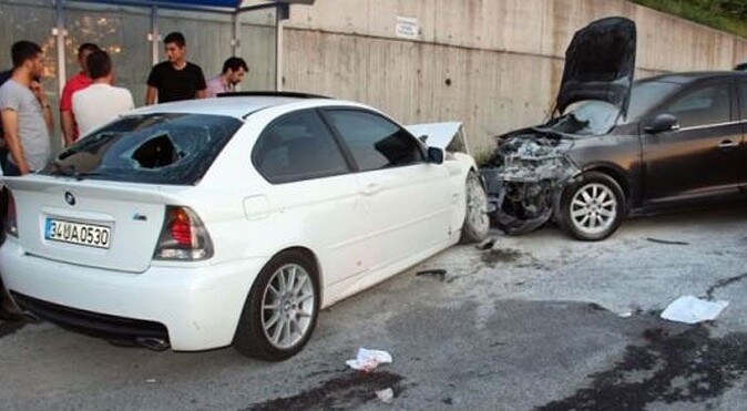 CHP&#039;li başkanın makam aracı kaza yaptı!