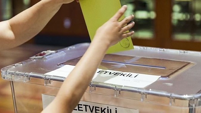 685 bin 158 Türk seçmen oy kullandı