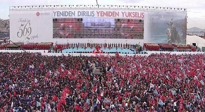 Fetih Şöleni&#039;nde mahşeri kalabalık