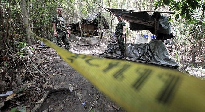 Cesetleri bulunan Arakanlılarla ilgili 3 Taylandlı yetkili gözaltına alındı