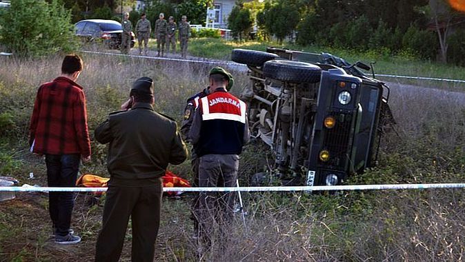 Çanakkale&#039;de askeri araç kaza yaptı, 1 şehit, 3 yaralı