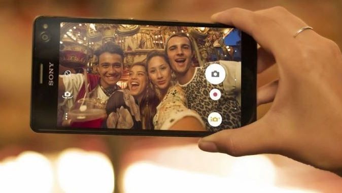 Selfie odaklı Sony Xperia C4